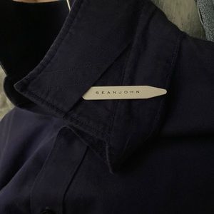 LIKE NEW* SEAN JOHN DARK NAVY BUTTON-UP
